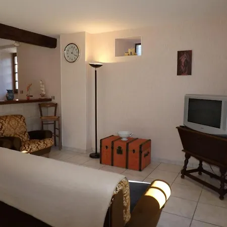 Holiday home Gite Authentique, 2 Ch, Jardin Prive, Proche Activites Nature Et Lac - Fr-1-742-93 Champs-Sur-Tarentaine-Marchal