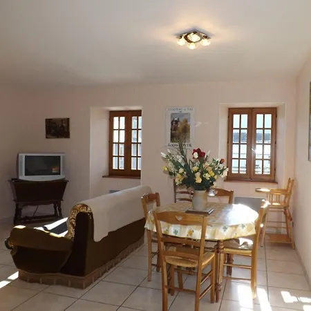 Gite Authentique, 2 Ch, Jardin Prive, Proche Activites Nature Et Lac - Fr-1-742-93